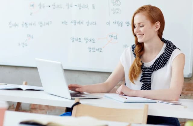 Czy po licencjacie można uczyć w szkole? Sprawdź wymagania i warunki