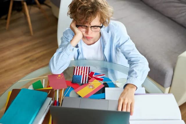 Nauczanie zdalne co to? Odkryj metody i zalety tej formy edukacji